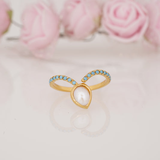 Pear Pearl and Side Turquoise Stackable Curved Wedding Band